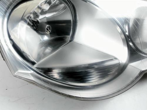 Right headlight VW POLO IV (9N_, 9A_) 1.4 16V | BP31839405C29