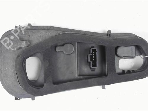 Used Lamp holder Lamp holder DACIA LOGAN (LS_) 1.2 16V (LS1N, LS02, BS02) (75 hp) 21239721 21239721