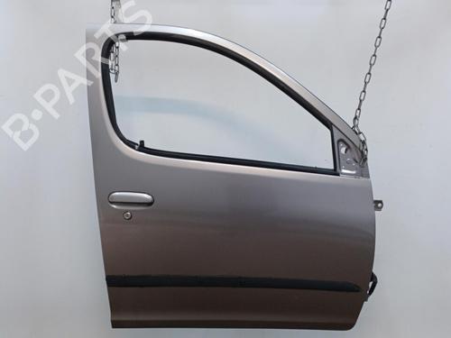 Used Right front door TOYOTA YARIS VERSO (_P2_) 1.3 (NCP20_, NCP22_, NCP20R, NCP22R) (84 hp) 20401271