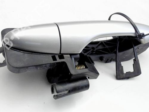 front-right-exterior-door-handle-hyundai-ix35-lm-el-elh-2009-2010-2011-2012-2013-2014-2015-2016-31679534 main image