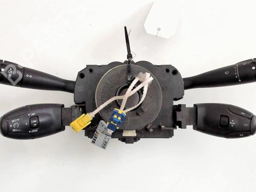 Commodo Essuie Glace / Phare CITROËN C3 I (FC_, FN_) 1.4 HDi (68 hp) 31871688