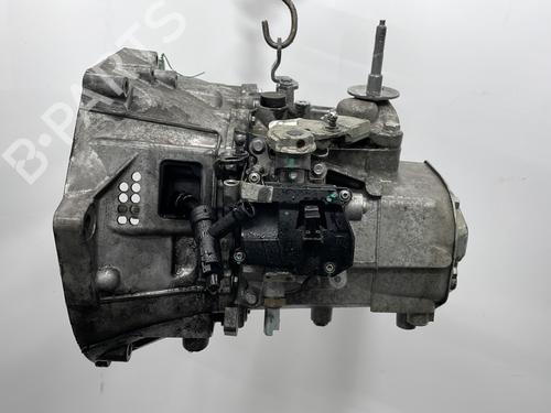 Used Gearbox Gearbox PEUGEOT 5008 (0U_, 0E_) 1.6 HDi (110 hp) 22599882 22599882