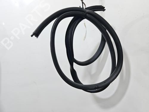 Used Rubber door seal Rubber door seal DACIA SANDERO II 1.5 dCi (90 hp) 40224749 40224749