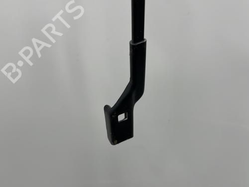 Front windshield wiper arm FIAT 500 (312_) 1.2 (312AXA1A) | BP24377840C143 