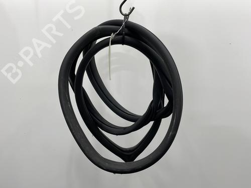 Used Rubber door seal KIA RIO II (JB) 1.5 CRDi (110 hp) 21384842