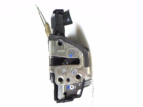 Used Front right lock TOYOTA COROLLA (_E12_) 1.4 D (NDE120_, NDE120R) (90 hp) 20432025