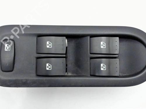 Used Left front window switch Left front window switch RENAULT MEGANE II (BM0/1_, CM0/1_) 1.6 16V (BM0C, CM0C) (113 hp) 33131000 33131000