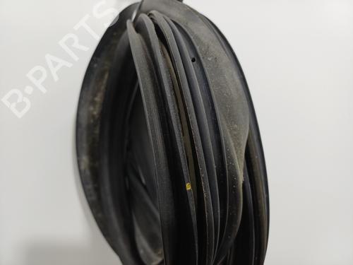 Used Rubber door seal Rubber door seal FORD TRANSIT COURIER B460 Box Body/MPV [2014-2026] 36588777 36588777