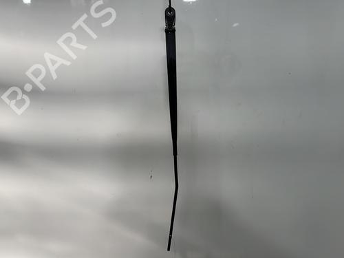 Used Front windshield wiper arm RENAULT CLIO III (BR0/1, CR0/1) 1.5 dCi (C/BR0G, C/BR1G) (68 hp) 32714436