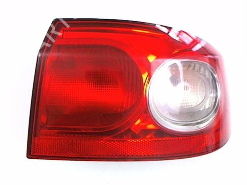 Used Right taillight RENAULT LAGUNA II (BG0/1_) 1.9 dCi (BG08, BG0G) (120 hp) 20411813