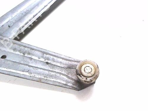 Used Front right window mechanism Front right window mechanism PEUGEOT 205 II (20A/C) 1.0 (45 hp) 20411863 20411863