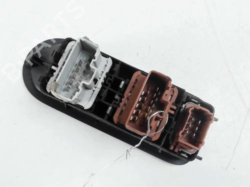 Used Left front window switch Left front window switch RENAULT MEGANE II (BM0/1_, CM0/1_) 1.5 dCi (BM02, BM13, BM2A, CM02, CM13) (101 hp) 31355391 31355391