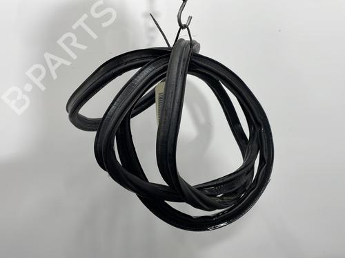 Rubber door seal VW GOLF V (1K1) 2.0 SDI | BP29749582C142 