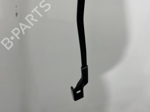 front-windshield-wiper-arm-fiat-tipo-hatchback-356_-357_-2016-32138981 main image