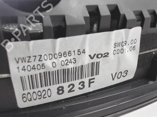 Used Instrument cluster Instrument cluster VW POLO IV (9N_, 9A_) 1.2 12V (64 hp) 21237839 21237839