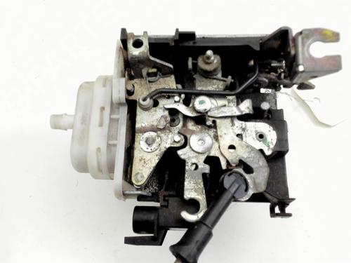 front-right-lock-audi-a8-d2-4d2-4d8-1994-1995-1996-1997-1998-1999-2000-2001-2002-2003-2004-2005-31074558 main image