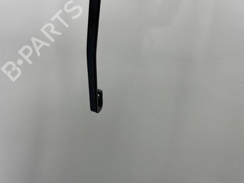 Used Front windshield wiper arm NISSAN NV200 Van 1.5 dCi 85 (M20, M20N, M20M) (86 hp) 20389886