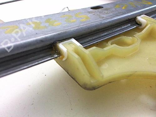Used Front right window mechanism Front right window mechanism RENAULT CLIO IV (BH_) 1.5 dCi 75 (75 hp) 20437585 20437585