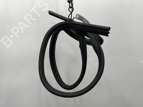Used Rubber door seal FORD KUGA I 2.0 TDCi (140 hp) 25927037