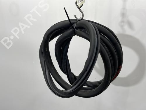 Used Rubber door seal Rubber door seal VW POLO IV (9N_, 9A_) 1.4 TDI (70 hp) 30628563 30628563