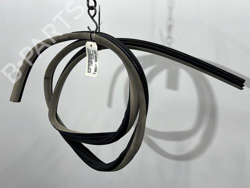 Used Rubber door seal Rubber door seal CHRYSLER 300C Touring (LX, LE) 3.0 CRD (218 hp) 32219986 32219986
