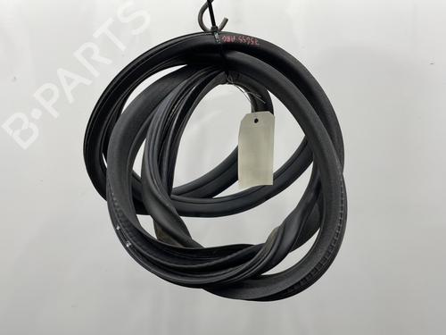 Used Rubber door seal PEUGEOT 308 SW I (4E_, 4H_) 1.6 HDi (112 hp) 22184945