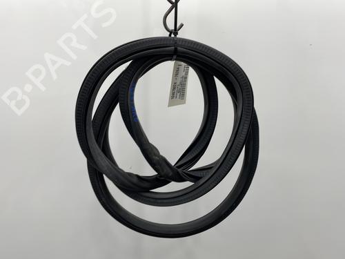 Used Rubber door seal OPEL MOKKA / MOKKA X (J13) 1.6 CDTI (_76) (136 hp) 25122723