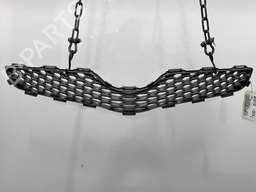 Used Grille TOYOTA YARIS (_P9_) 1.33 VVT-i (NSP90_, NSP90R) (100 hp) 20695256