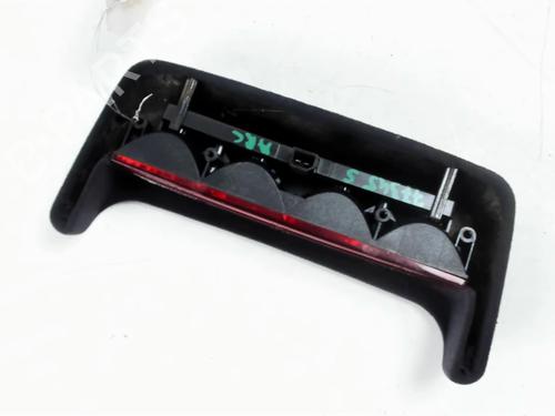 third-brake-light-audi-a8-d2-4d2-4d8-1994-1995-1996-1997-1998-1999-2000-2001-2002-2003-2004-2005-31074659 main image