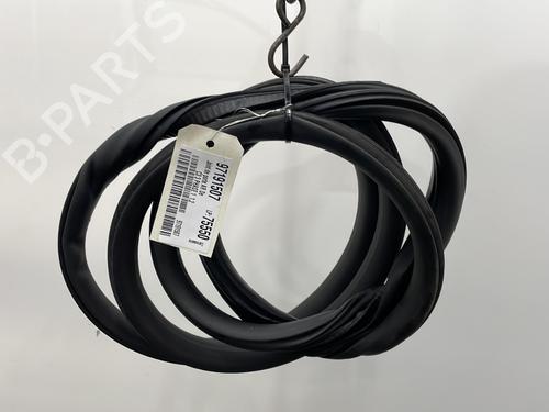 Used Rubber door seal CITROËN C3 / C3 ORIGIN III (SX) 1.2 PureTech 82 (83 hp) 22104645