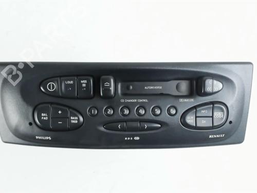 Used Radio RENAULT MEGANE I Coach (DA0/1_) 2.0 i (DA0G) (114 hp) 25263601