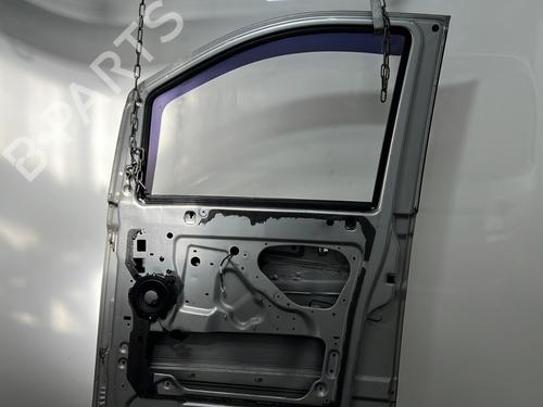Used Right front door Right front door MERCEDES-BENZ VIANO (W639) CDI 2.2 (639.811, 639.813, 639.815, 639.711, 639.713) (163 hp) 33559929 33559929
