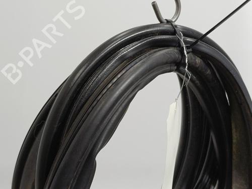 rubber-door-seal-seat-leon-1p1-2005-2006-2007-2008-2009-2010-2011-2012-2013-38024152 main image