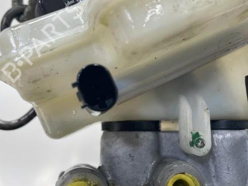 Used Brake master cylinder MINI MINI PACEMAN (R61) Cooper D (112 hp) 20441032