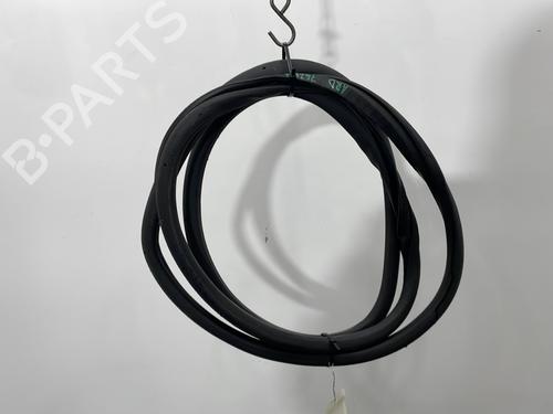 Used Rubber door seal VW TOURAN (1T1, 1T2) 1.9 TDI (105 hp) 30975722
