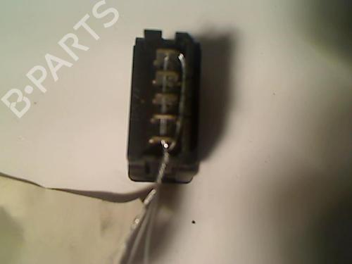 Used Left front window switch Left front window switch CITROËN SAXO (S0, S1) 1.5 D (57 hp) 20430646 20430646