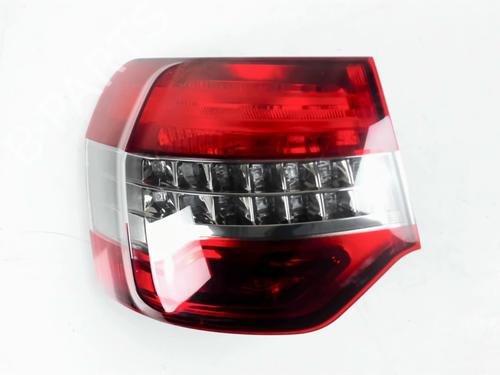left-taillight-citroen-c5-iii-rd_-2008-2009-2010-2011-2012-2013-2014-2015-2016-2017-29956796 main image