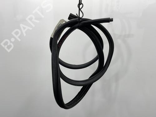 Gummilist RENAULT CLIO II (BB_, CB_) 1.4 16V (B/CB0P, BB13) (98 hp) 23568034