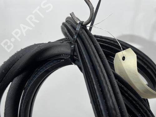 Used Rubber door seal Rubber door seal PEUGEOT 208 I (CA_, CC_) 1.2 THP 110 (110 hp) 32305991 32305991