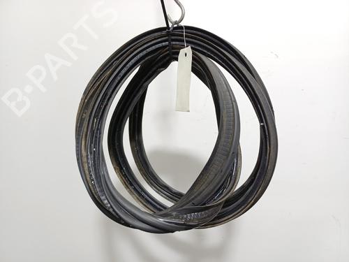 Used Rubber door seal Rubber door seal TOYOTA VERSO (_R2_) 2.0 D-4D (AUR20_, AUR20R) (126 hp) 40280231 40280231