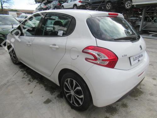 Seat buckle PEUGEOT 208 I (CA_, CC_) 1.4 HDi | BP26531937I32 