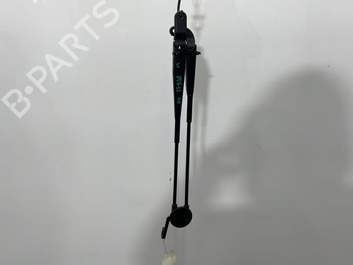 Used Front windshield wiper arm RENAULT TWINGO I (C06_) 1.2 16V (C060) (60 hp) 32018669