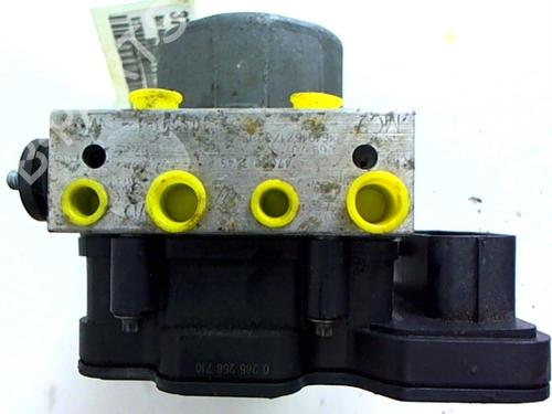 Used ABS pump DACIA SANDERO II TCe 90 (B8M1, B8MA, B8AC) (90 hp) 20425933