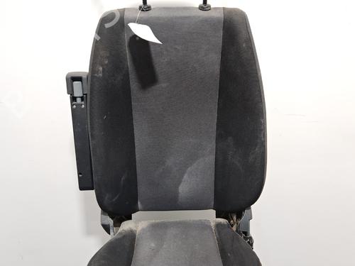 Left front seat RENAULT MASTER III Van (FV) 2.3 dCi 130 FWD (FV0M, FV0Y, FV0J, FV02, FV03) | BP36957800C15 - Image 3