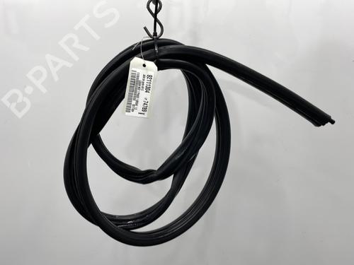 Used Rubber door seal DACIA LOGAN MCV (KS_) 1.5 dCi (KS0W) (86 hp) 20440780