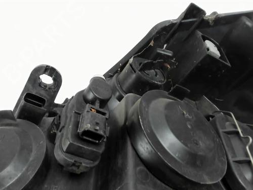 Right headlight RENAULT CLIO III (BR0/1, CR0/1) 1.5 dCi (BR17, CR17) | BP32013907C29