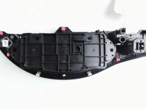 Climate control TOYOTA YARIS (_P13_) 1.5 Hybrid (NHP130_, NHP130) | BP22517211I5 