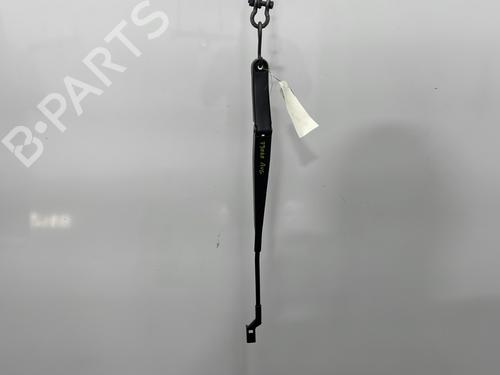 Used Front windshield wiper arm VW GOLF SPORTSVAN VII (AM1, AN1) 1.5 TSI (130 hp) 26642142