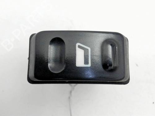 Used Left front window switch CITROËN XSARA (N1) 1.4 i (75 hp) 28362034