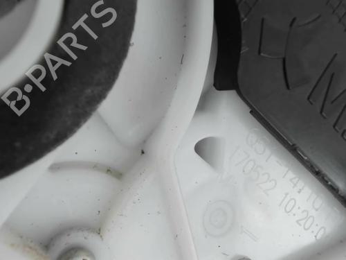 Rear right lock TOYOTA YARIS (_P13_) 1.5 Hybrid (NHP130_, NHP130) | BP20386857C99 